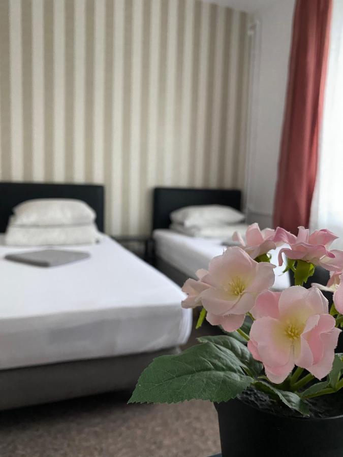 Pastel Guest Rooms وارسو المظهر الخارجي الصورة